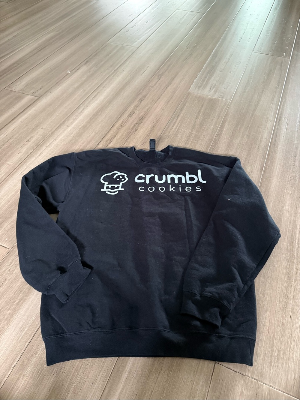 Women's Black Crewneck Sweatshirt